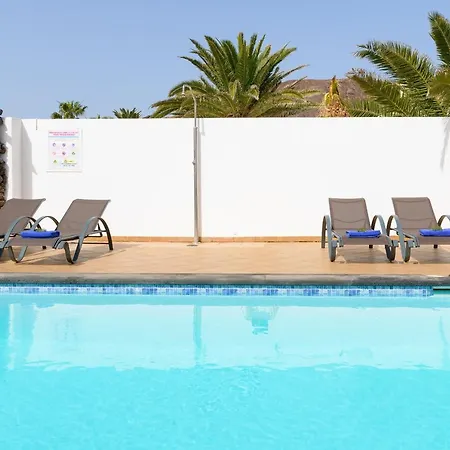 Vista Lobos Entre Volcanes Y Oceano *