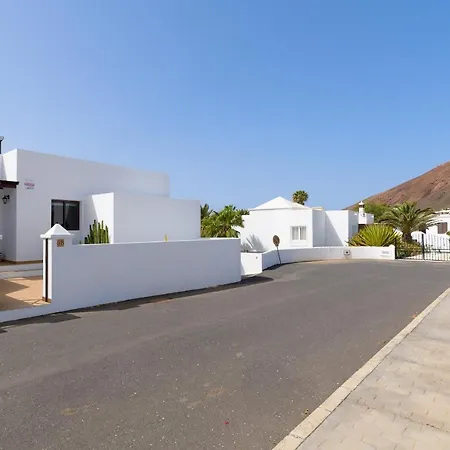 Vista Lobos Entre Volcanes Y Oceano Holiday home Playa Blanca (Lanzarote)